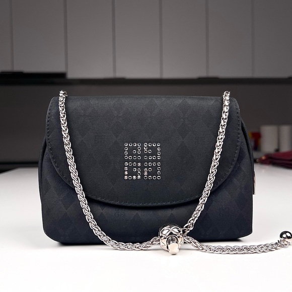 Givenchy Bag Cosmetic Case With Mirror - Picture 1 of 6